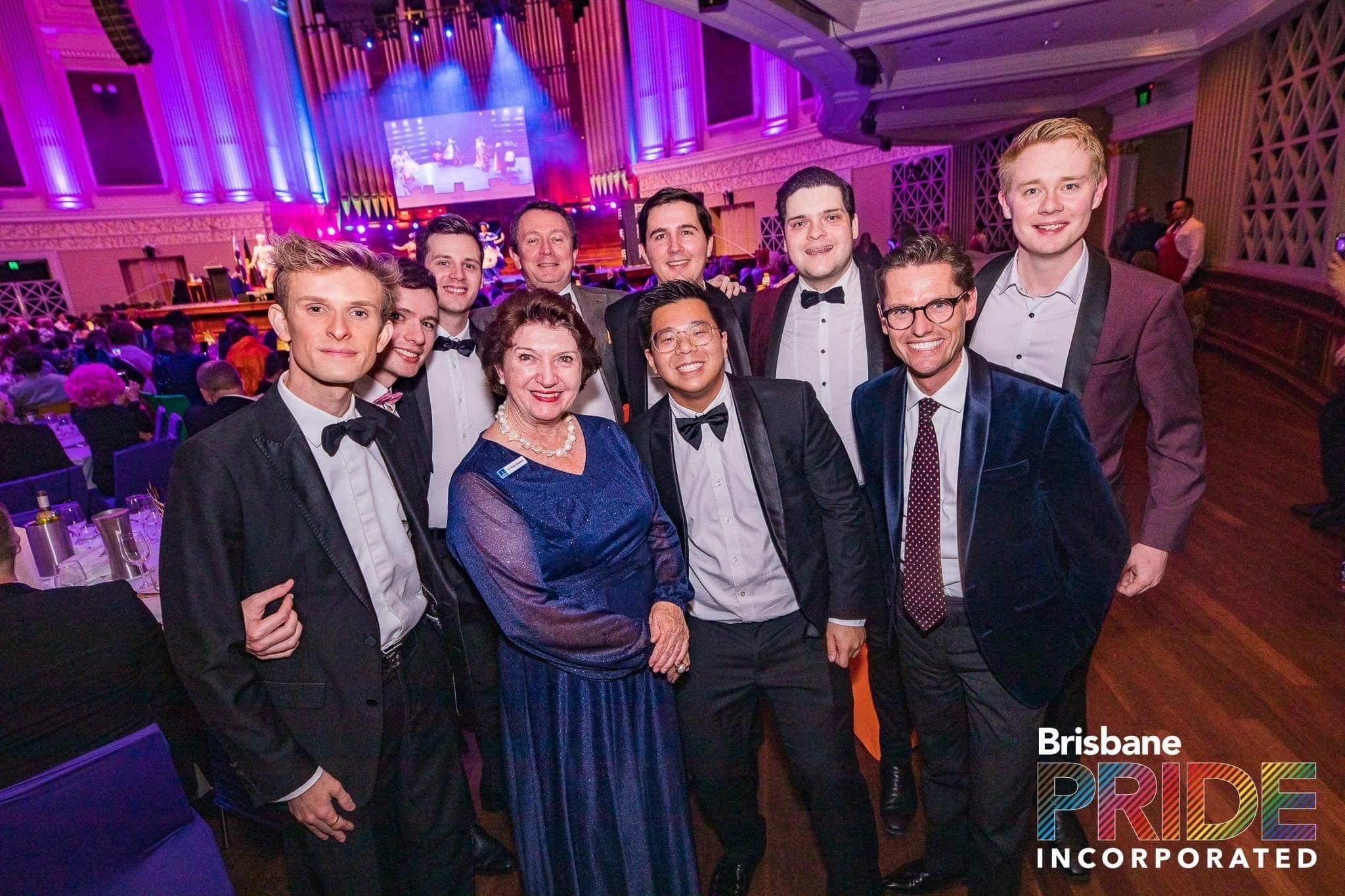 First horizontal image description